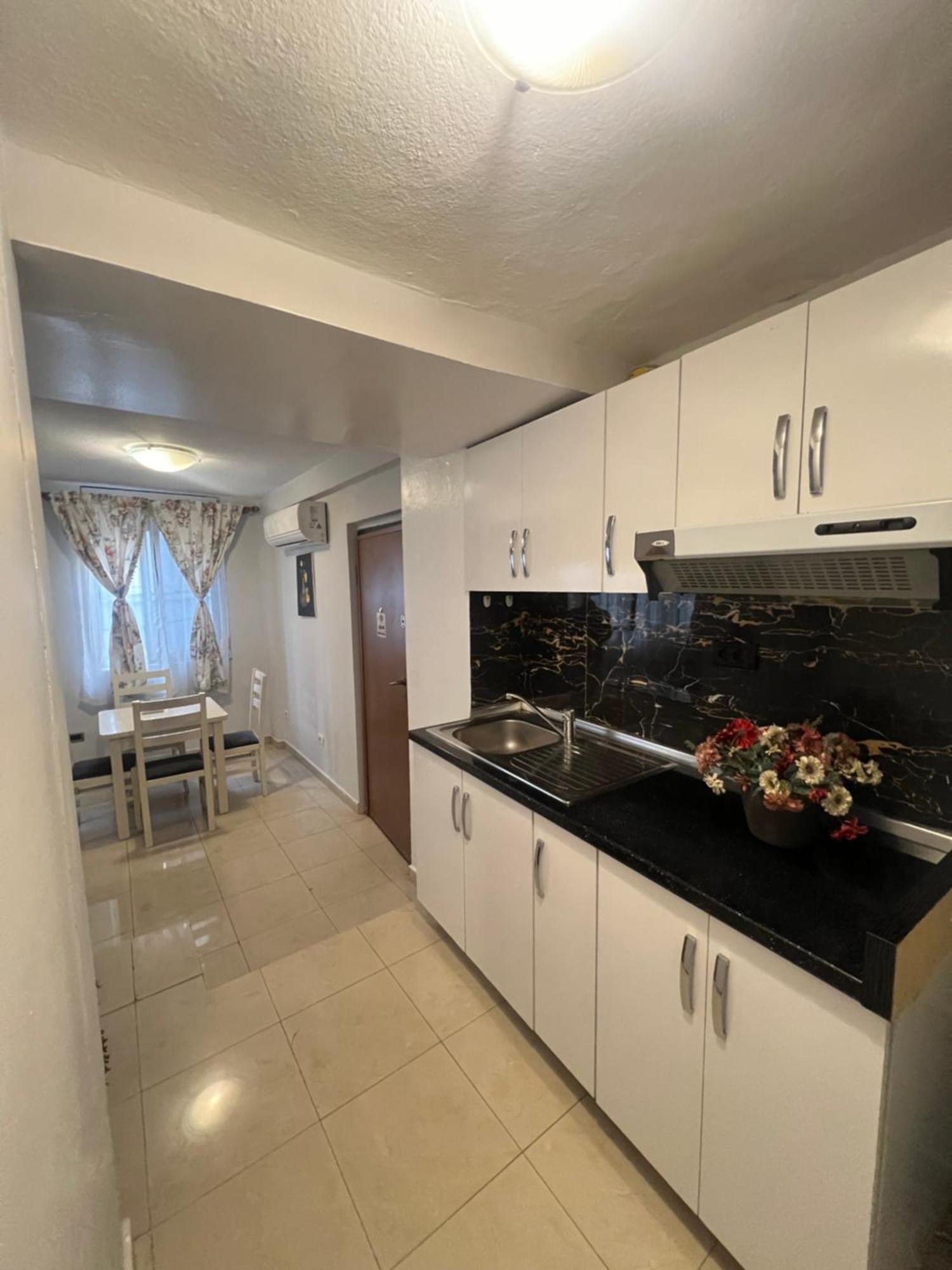 Tirana Center Apartment Exteriör bild